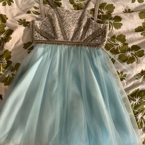 This is a formal dress that one can wear to any school dance, wedding or outing.